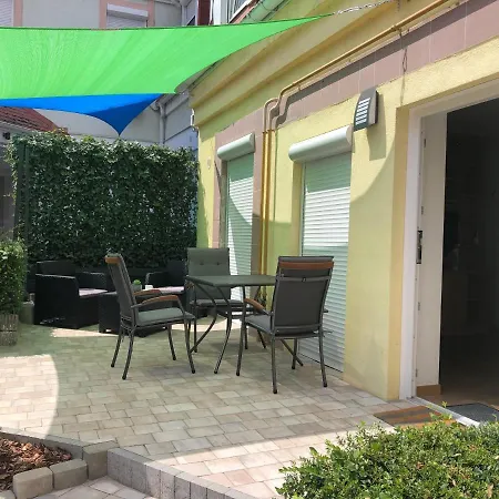 La Bella Centrum Piros/sárga Apartman