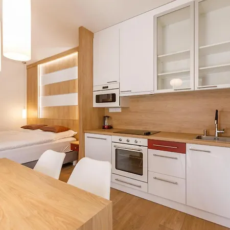 La Bella Centrum Piros/sarga Διαμέρισμα Hévíz